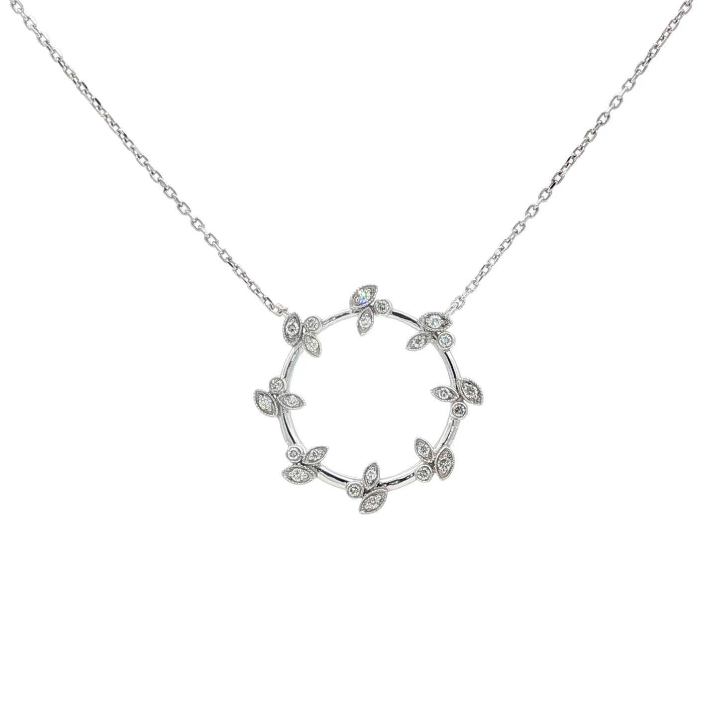 18kt White Gold Olive Circle Pendant