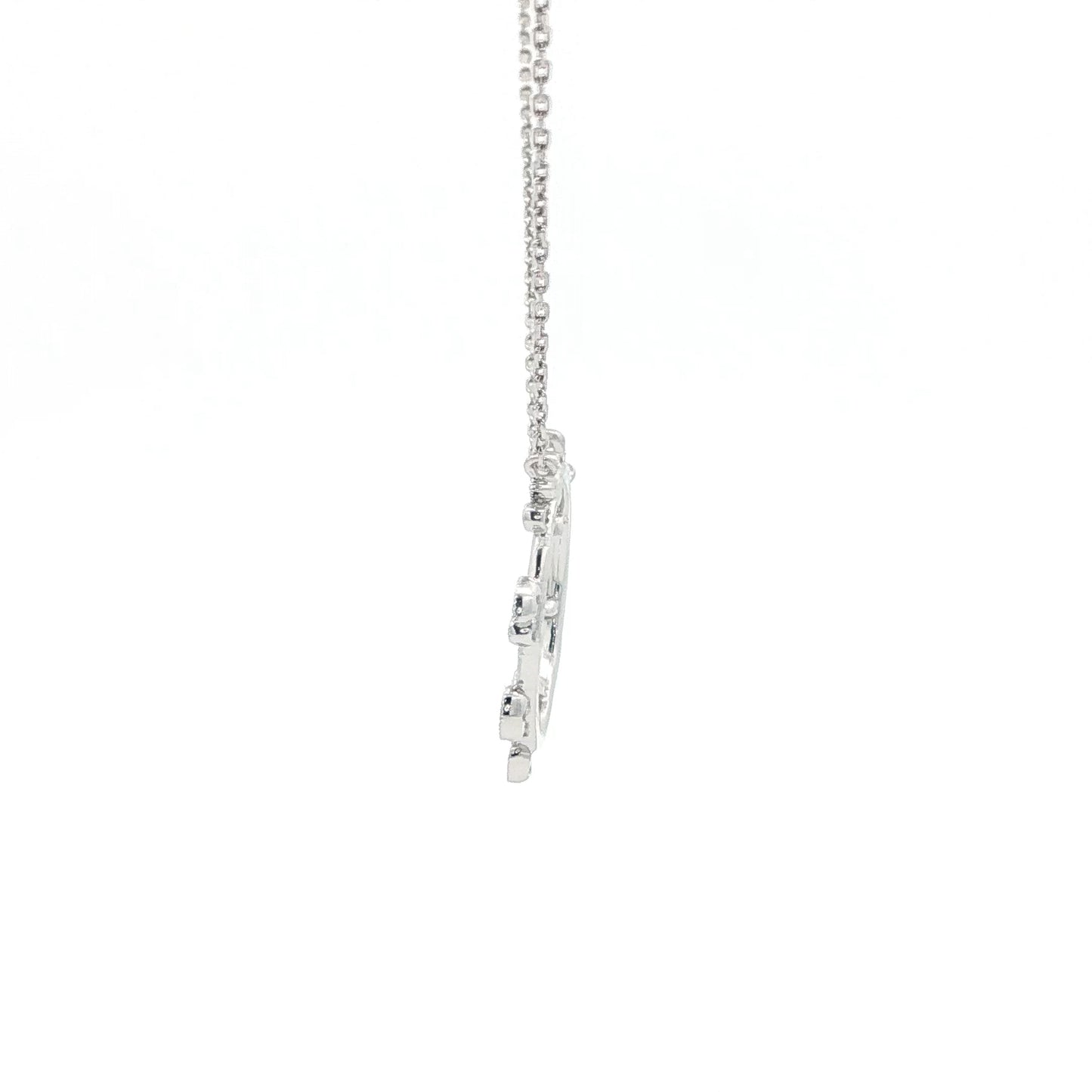 18kt White Gold Olive Circle Pendant