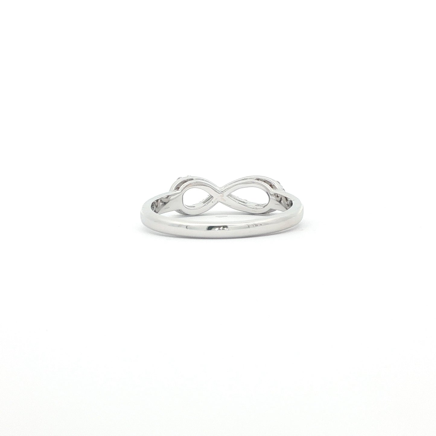 18kt White Gold Infinity Ring