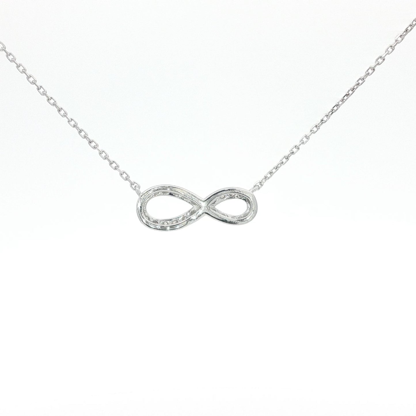 18kt White Gold Infinity Pendant