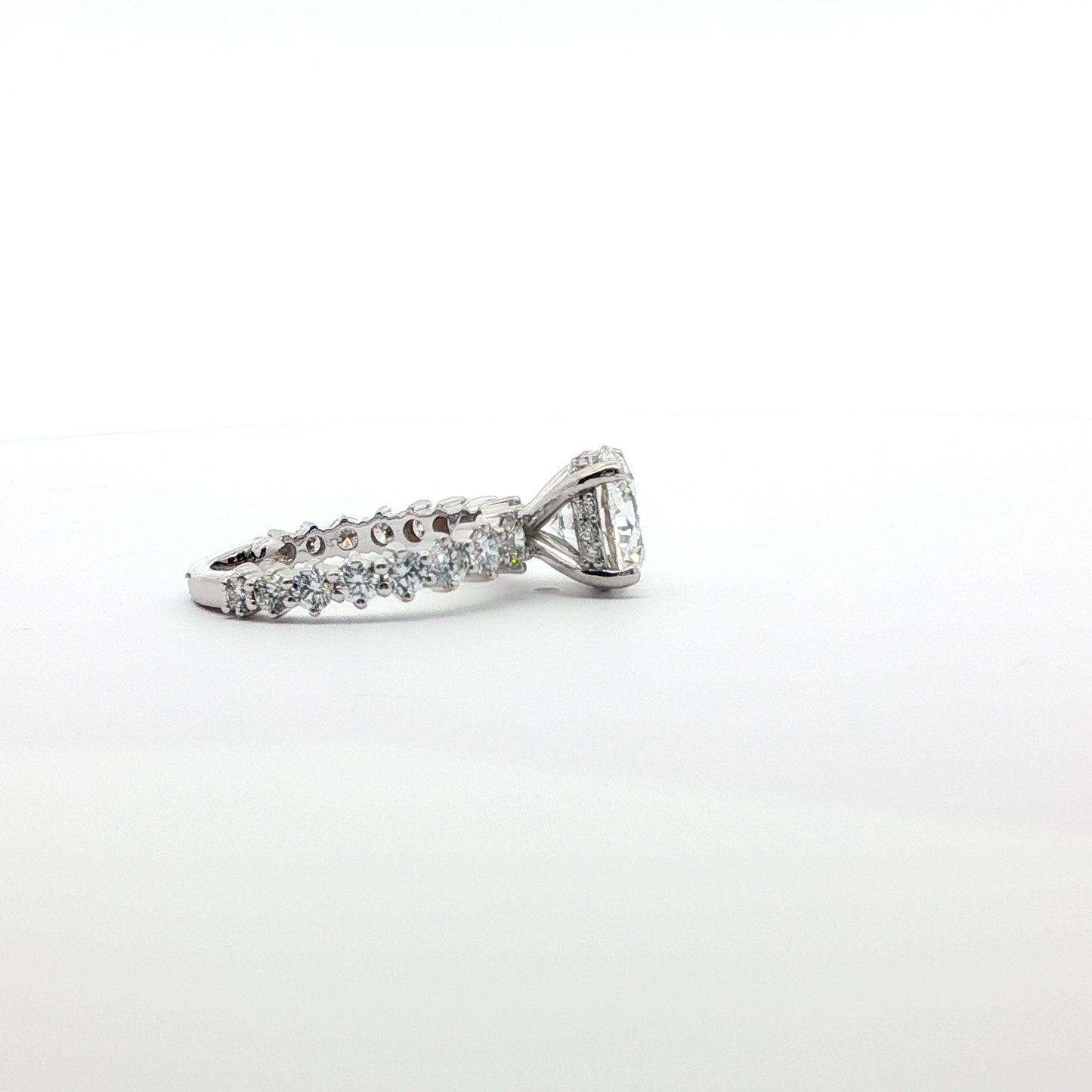 18kt White Gold 2.51ct Diamond Ring