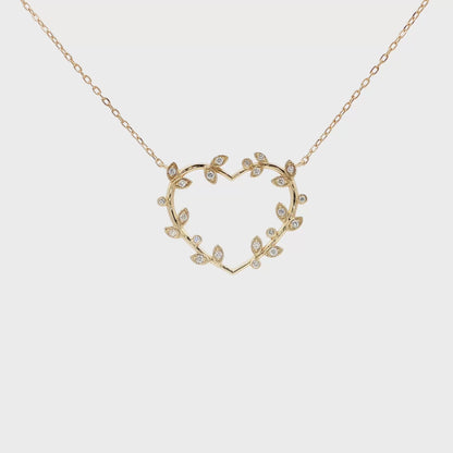 18kt Yellow Gold Olive Heart Pendant